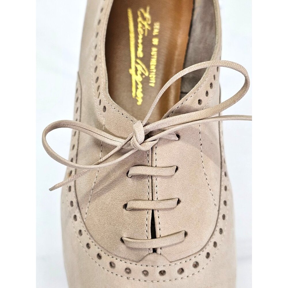 Etienne Aigner Beige Suede Oxford Flats - Picture 16 of 16